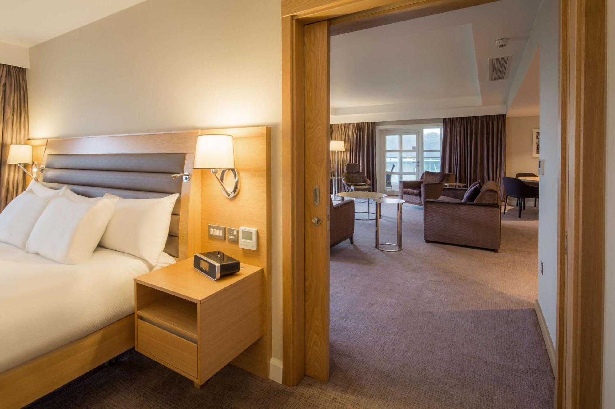Hilton At St George'S Park Hotel Burton-upon-Trent Eksteriør billede
